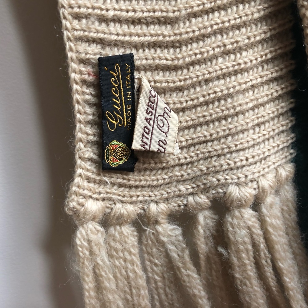 AUTHENTIC GUCCI RARE VINTAGE 1980s SCARF - Picture 2 of 11